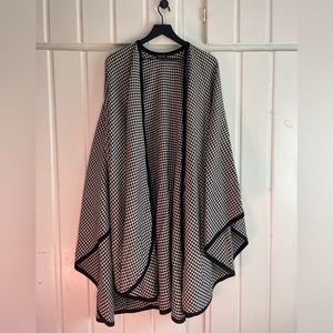 Charvet Houndstooth Print Cape, Made in France